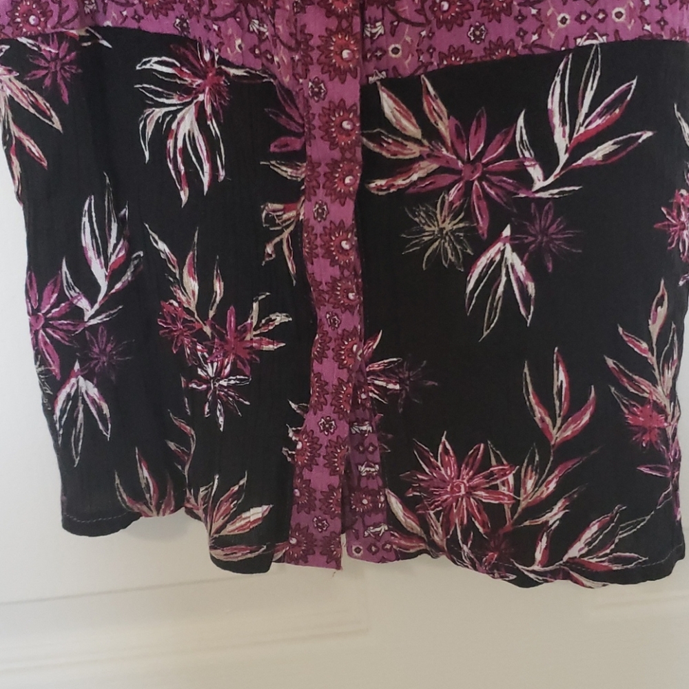 Floral tank - Picture 3 of 4